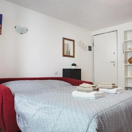 Historic Center Functional Studio With Terrace *